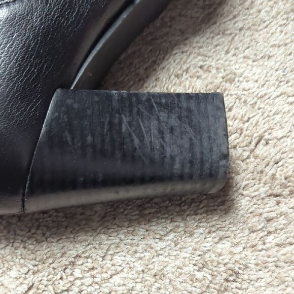 Sleek Black Ankle Booties with Chunky Heel - Picture 6 of 6